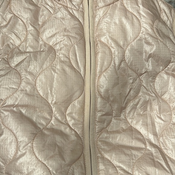 J. Crew Womens Layering Vest Primaloft Rose Gold size XS- like new - Picture 12 of 15